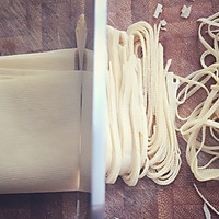 Illustration of how to stir-fry shredded dried tofu 1