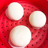 Illustration of how to make homemade white flour steamed buns 12