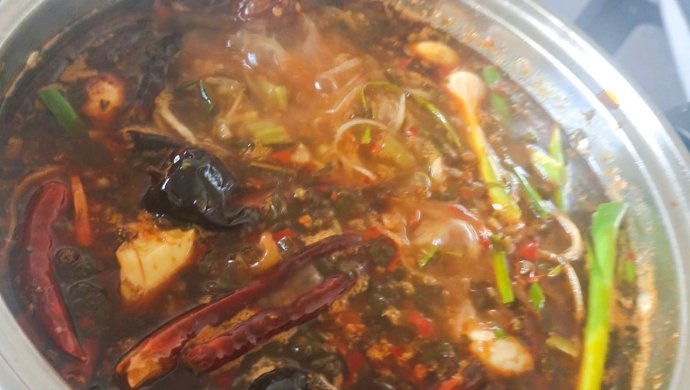 Fuyuan Sour Soup Pork Knuckle Hot Pot