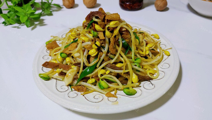 Pork and Soybean Sprouts with Garlic Chili Sauce