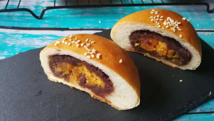 Salted egg yolk bean paste bread