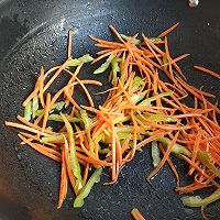 #Early Spring Moisturizing Time is the Time#Illustration of how to stir-fry shredded pork with enoki mushrooms 7