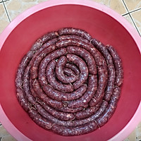 Illustration of how to make homemade sausage 7