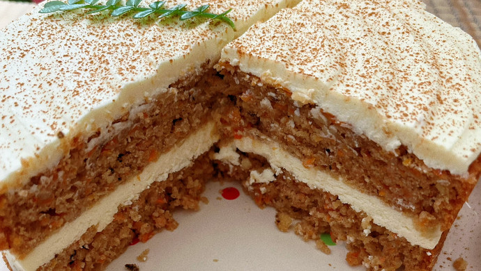 Cinnamon Carrot Cake