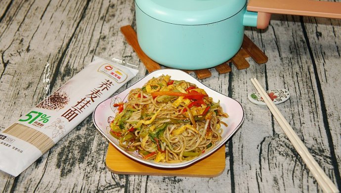 Home-style fried noodles