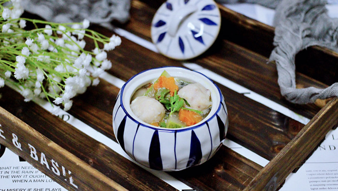 Cuttlefish meatballs, winter melon and fungus stew