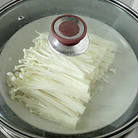 Steamed Enoki Mushrooms with Garlic Rice Pepper#方太 steam爱action# of Illustration of how to do it 2