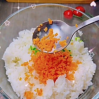 Illustration of how to make vegetable rice balls that children love 2