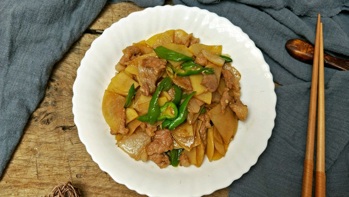 Stir-fried Pork Belly and Potato Slices