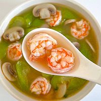 Low-salt, low-protein, low-fat loofah, mushroom and shrimp soup without any seasoning Illustration of how to make ingredients 3