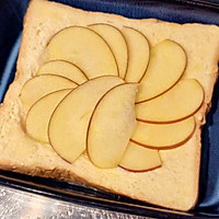 #Francenaturalcheesechallenge#French apple cheese toast Illustration of how to do it 6