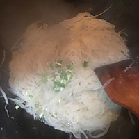 Illustration of how to make stir-fried shredded radish 6