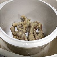 [Winter Health Soup] Chicken Feet and Peanut Soup Recipe Illustration 5 