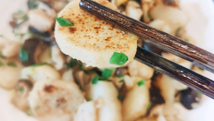 Stir-fried yam and mushrooms