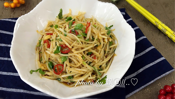 Cold Sweet and Sour Shredded Lotus Roots