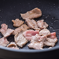 Illustration of how to make fried pork slices with broccoli 3