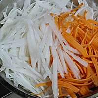 Illustration of how to make Lazy Man’s Quick Dish: Poached Egg Soup with Shredded Carrots 1