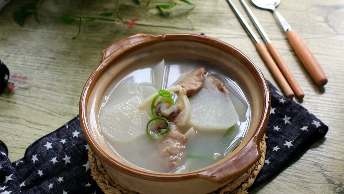 Pork lung and radish soup