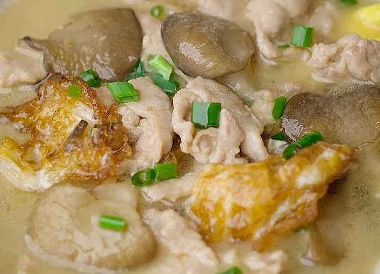 Oyster Mushroom, Pork and Egg Soup