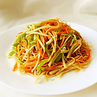 Illustration of how to make stir-fried three shredded vegetables 5