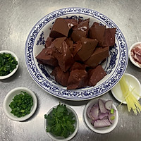 Illustration of how to make pig blood soup in southern Fujian 1