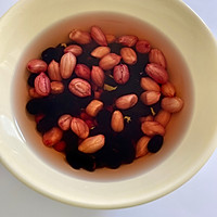 #Autumn Health Eat Like This#How to make sweet potato, peanut and red bean porridge Illustration 2