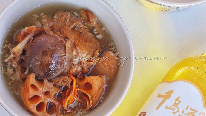 Big bone lotus root soup