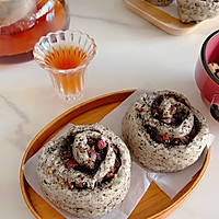 #Autumn Health Eat Like This#Black sesame red date steamed bun roll Illustration of how to do it 10