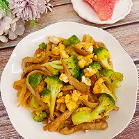 #Autumn Health Eat Like This#Broccoli Egg Shredded Pork Fried Illustration of how to make rice noodles 8