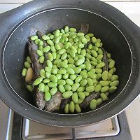 Illustration of how to make green bean and loach soup 6