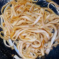 #Autumn Health Eat Like This#Broccoli Egg Shredded Pork Fried Illustration of how to make rice noodles 5