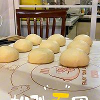 Illustration of how to make hand-kneaded brushed bread 7