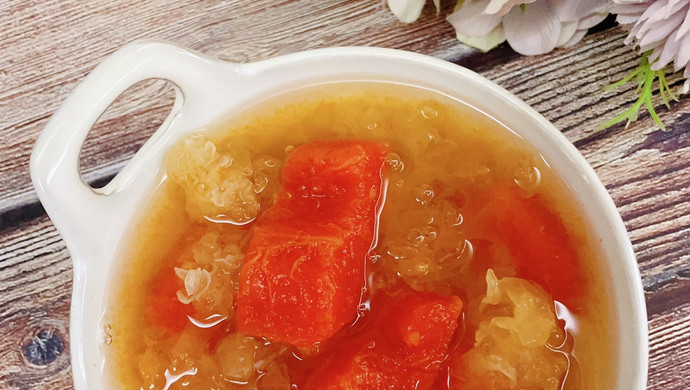 Papaya and Tremella Soup