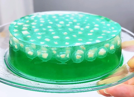 Mint Jelly Cake