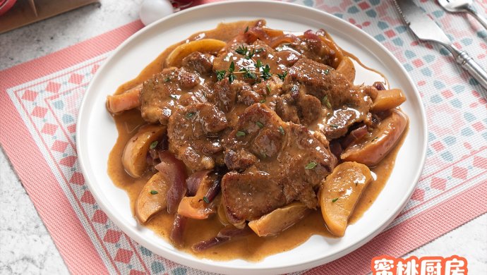 Apple Stewed Pork Chops