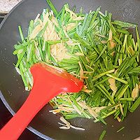 Illustration of how to make fried leeks and shredded potatoes 4