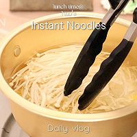 #Goddess Picnic# How to make golden ramen filled with vegetables Illustration 3