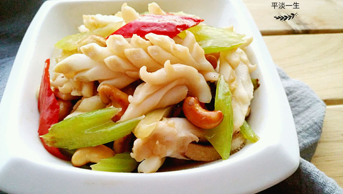 Stir-fried flower branches with cashews and celery