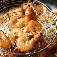 Illustration of how to make tea shrimp 6