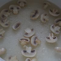 # Lidong the first supplement#Fresh eyebrowless mushroom white clams Illustration of how to make soup 3