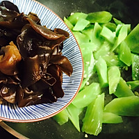 #520, delicious food stirs his heart! # Lettuce stir-fried black Illustration of how to make fungus 6