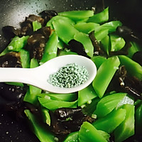 #520, delicious food stirs his heart! # Lettuce stir-fried black Illustration of how to make fungus 10