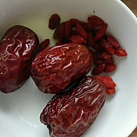 Warming and moisturizing - Recipe of red date, lily and snow pear syrupIllustration 4