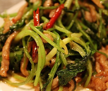 Stir-fried pork tenderloin with coriander