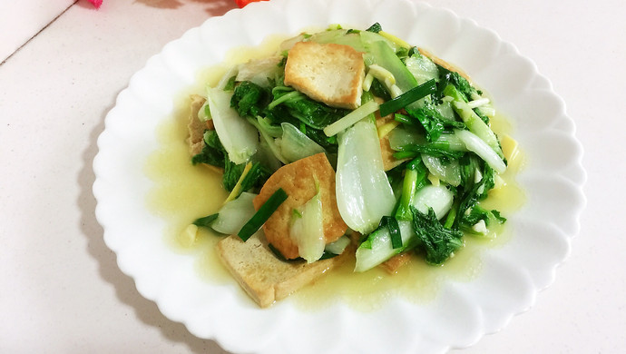 Fried tofu with milk and cabbage