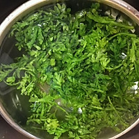 Illustration of how to make shredded tofu mixed with artemisia leaves 2