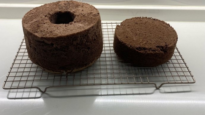 Cocoa almond chiffon cake