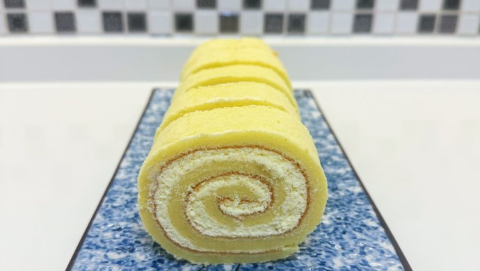 sponge cake roll