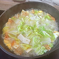 Illustration of how to make cabbage, tofu and egg soup 7