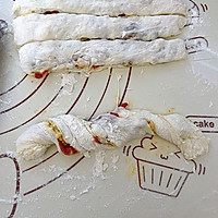 Illustration of how to make ciabatta twist stick 7